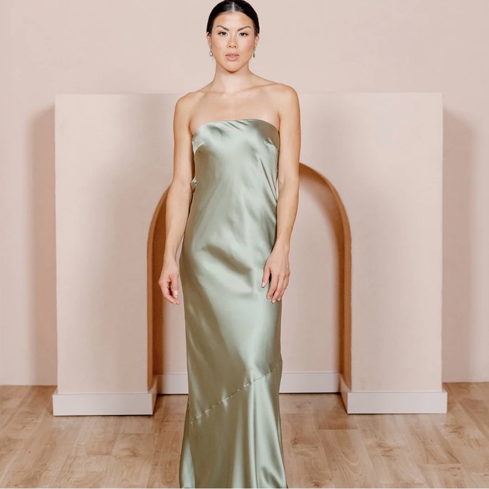 Revelry Leo Dress in Satin Sage